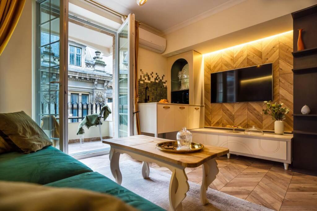 History Museum Apartment Bucharest Exterior photo